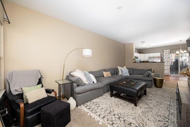 6-web-or-mls-710 Wilke Pl 006