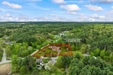 Surrounded by trees yet less than 4 miles from conveniences of Nashua