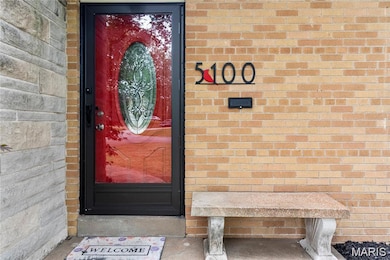 5100 Kingwood Dr, Saint Louis, MO 63123 - photo 4