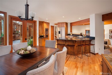 7256 W Mercer Way, Mercer Island, WA 98040 - photo 3