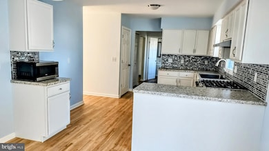 645 W 1st St, Boiling Springs, PA 17007 - photo 7