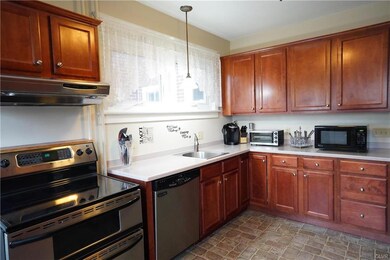 929 N 20th St, Allentown, PA 18104 - photo 6