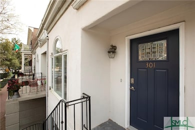 301 E Huntingdon St unit B, Savannah, GA 31401 - photo 3