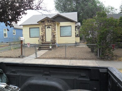 809 Mitchell St, Klamath Falls, OR 97601 - photo 2