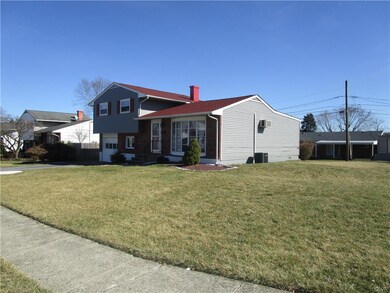 3082 Birch Cir W, Whitehall, PA 18052 - photo 2