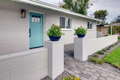 Exterior Courtyard