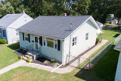 824 Spring Ave , Grand Rapids, MI 49503