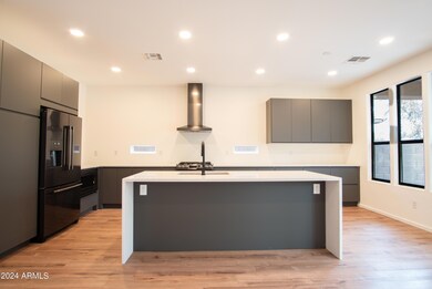 7907 S 73rd Listing Pics-24