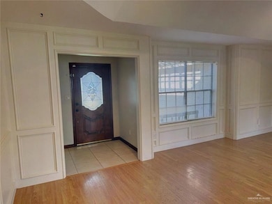 Grand Entry Way