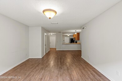 4607 Crib Ct, Jacksonville, FL 32210 - photo 6