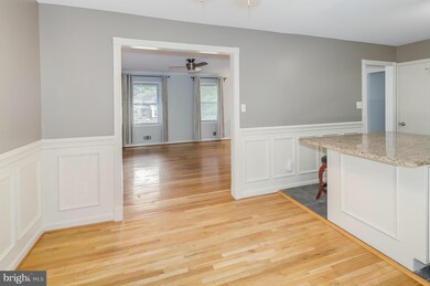 6822 Stoneybrooke Ln, Alexandria, VA 22306 - photo 6