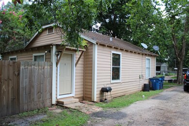 1732 7th St, Rosenberg, TX 77471 - photo 4