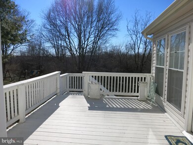 10740 Wayfarer Rd, Germantown, MD 20876 - photo 4