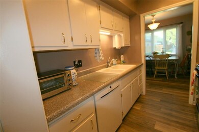 1105 Canterbury Square S, Indianapolis, IN 46260 - photo 7