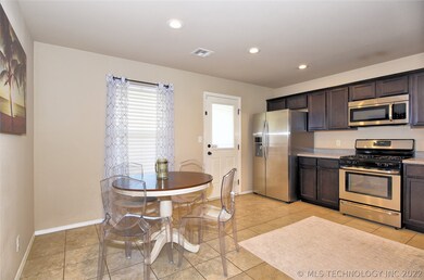 14732 S Fern Place, Glenpool, OK 74033 - photo 7