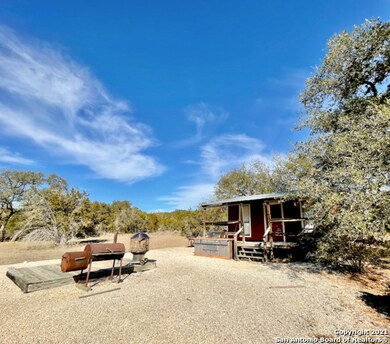 1105 County Road 245, Hondo, TX 78861 - photo 4