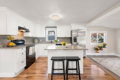 5 Lillian Ave, Rochdale, MA 01542 - photo 2