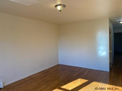 23 Mcalpin St unit 3rd Floor, Albany, NY 12209 - photo 6