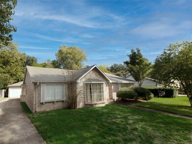 4326 Black Locust Dr, Houston, TX 77088 - photo 2