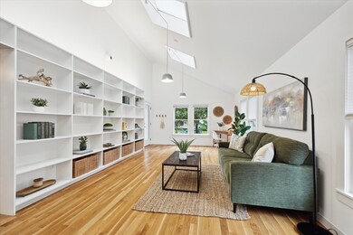 1129 Woodland St, Houston, TX 77009 - photo 4