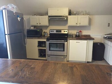 76 Bliss Rd unit 2, Newport, RI 02840 - photo 5