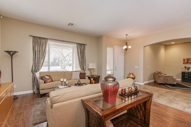 4) LIVING ROOM