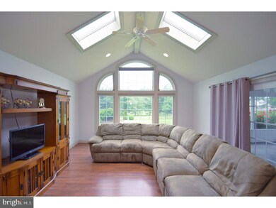 241 Heatherfield Dr, Souderton, PA 18964 - photo 7