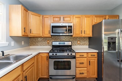 110 Camilla Cir, Mount Pleasant, PA 15666 - photo 6