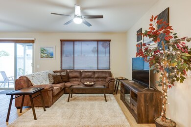 1757 E. Chanute Pass Phoenix AZ 85040 01