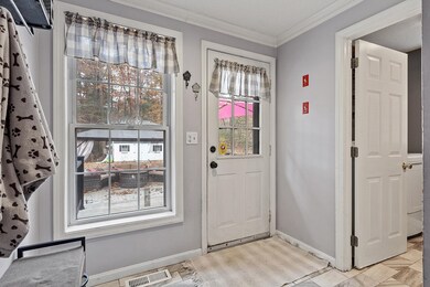 129 Dutton Rd, Pelham, NH 03076 - photo 3