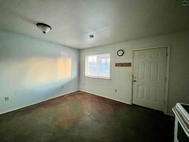 2310 Maria St unit B, Fairbanks, AK 99709 - photo 2