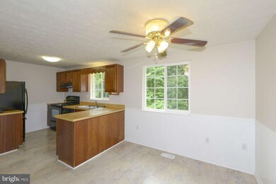 10757 Glen Hannah Dr, Laurel, MD 20723 - photo 6