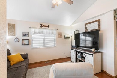 404 Bentley Park Loop