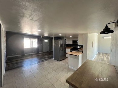 233 N Fairview St, Ridgecrest, CA 93555 - photo 5