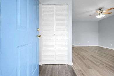 4-web-or-mls-4980-comstock-dr