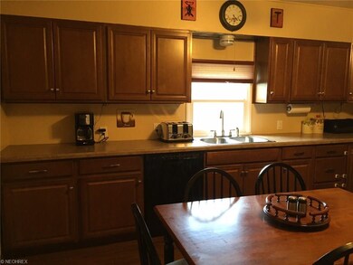 5217 E Lake Rd, Sheffield Lake, OH 44054 - photo 7