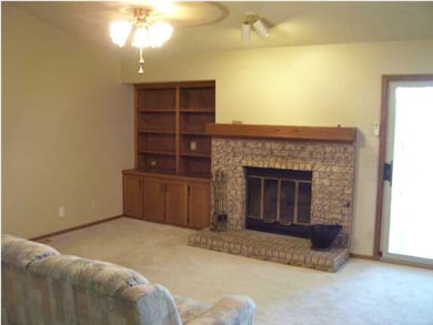 LIVING ROOM WITH FIREPLACE