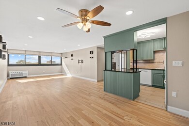 170-202 Lafayette Ave unit I, Passaic, NJ 07055 - photo 6