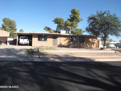 7841 E Longleaf Place, Tucson, AZ 85730 - photo 2