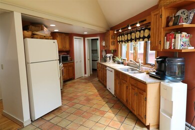 136 Crestview Dr, Jaffrey, NH 03452 - photo 6