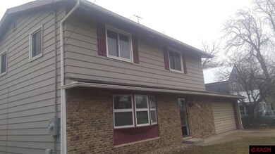 919 E Hawthorne St, Albert Lea, MN 56007 - photo 2