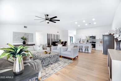 1737 S Mountain View Rd-5