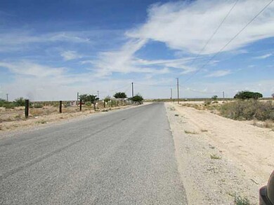 15120 Radlite Dr, El Paso, TX 79928 - photo 2