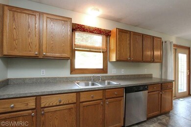 1805 Ball Ave NE, Grand Rapids, MI 49505 - photo 7