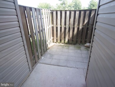 5804A Village Green Dr unit A, Alexandria, VA 22309 - photo 6