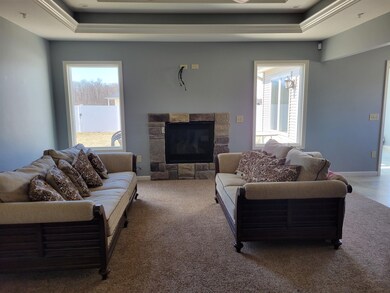 What an amazing ceiling and fireplace in your livi