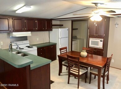 218 Blanco Dr, Youngsville, LA 70592 - photo 4