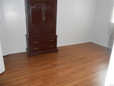 2 Hoover Ln, Whitehall, PA 18052 - photo 7