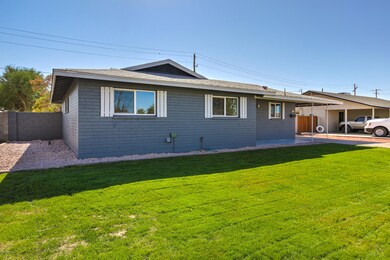 301 W Juniper St-2