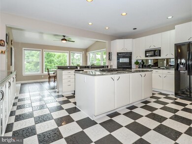 96 Willowbrook Dr, Doylestown, PA 18901 - photo 5